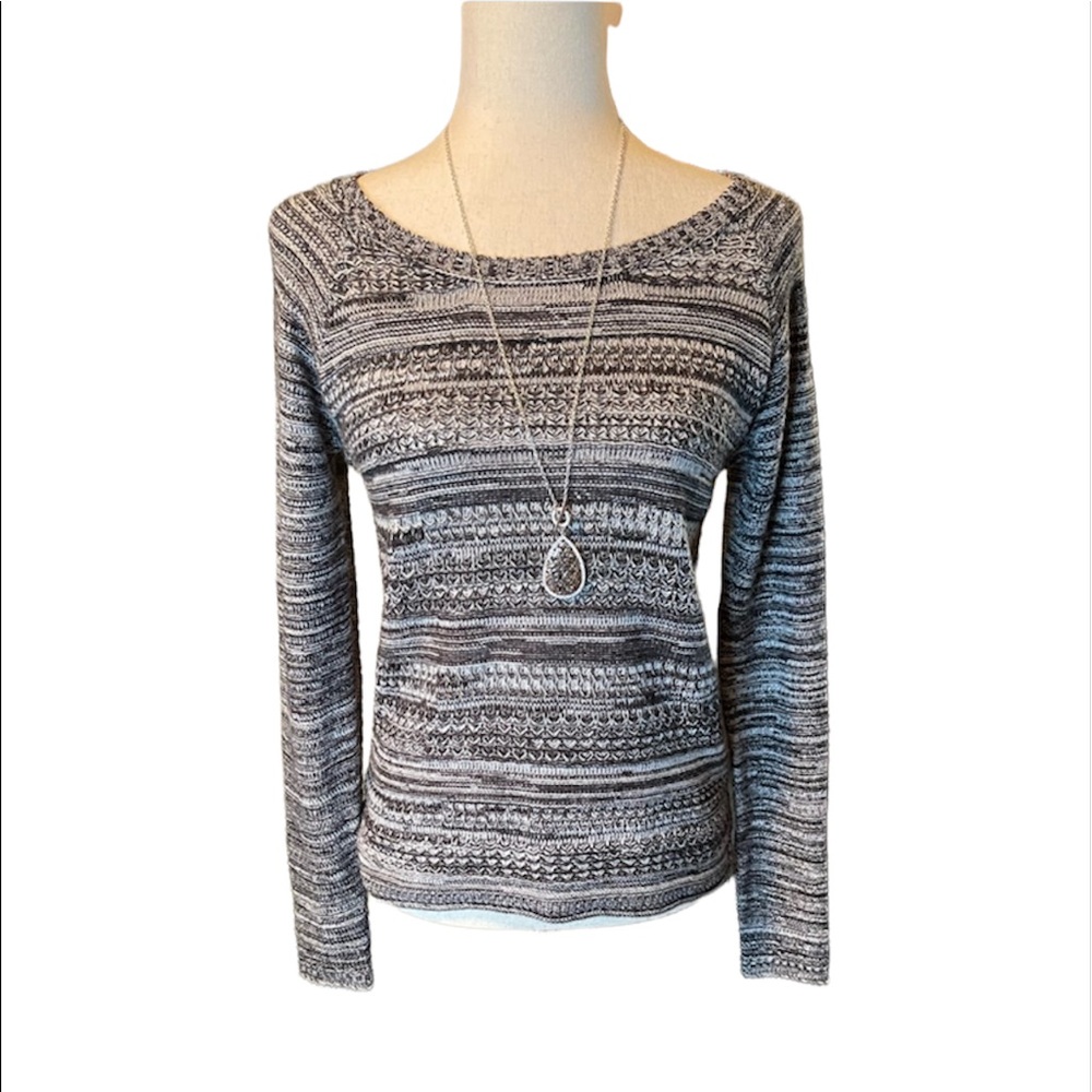 Aeropostale Pullover Sweater M Black and Gray